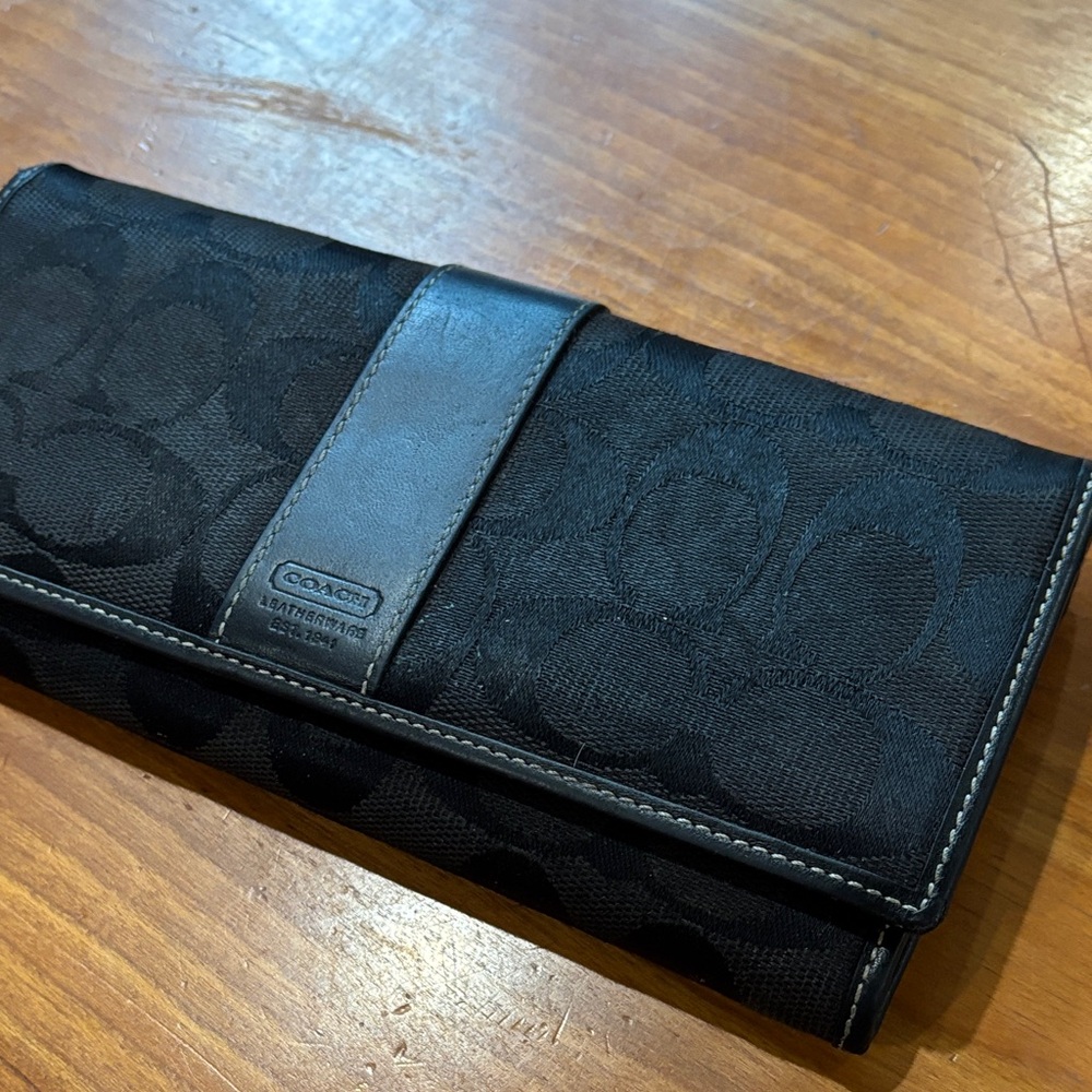🆕 Coach Black Signature Canvas Wallet
